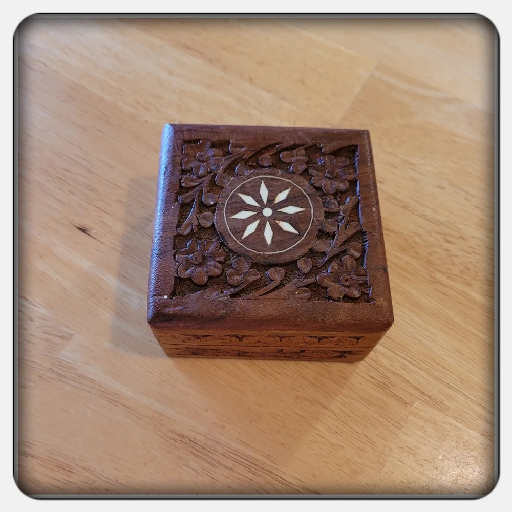 Vintage Handcarved Brown Wooden Jewelry Trinket Box
